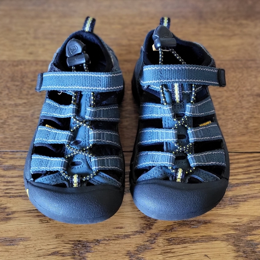 Keens Sandals | Boys size 10 | Blue Yellow Black